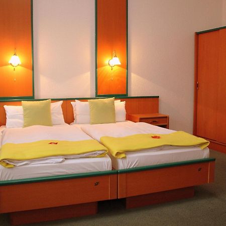 Haus Alexander Hotel Херингсдорф Стая снимка