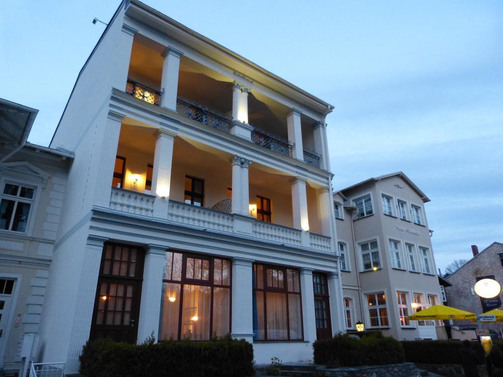 Haus Alexander Hotel Херингсдорф Екстериор снимка