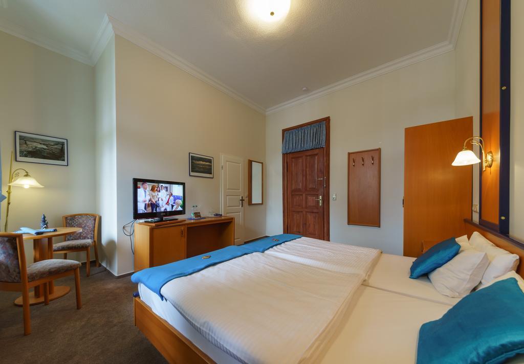 Haus Alexander Hotel Херингсдорф Екстериор снимка