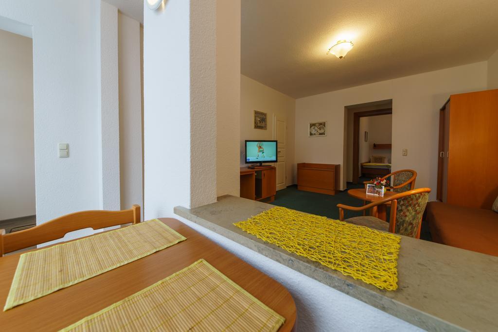 Haus Alexander Hotel Херингсдорф Екстериор снимка