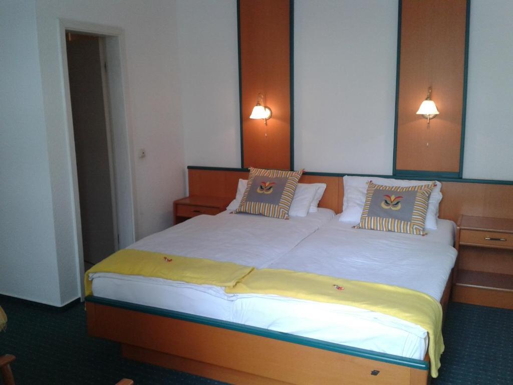 Haus Alexander Hotel Херингсдорф Екстериор снимка